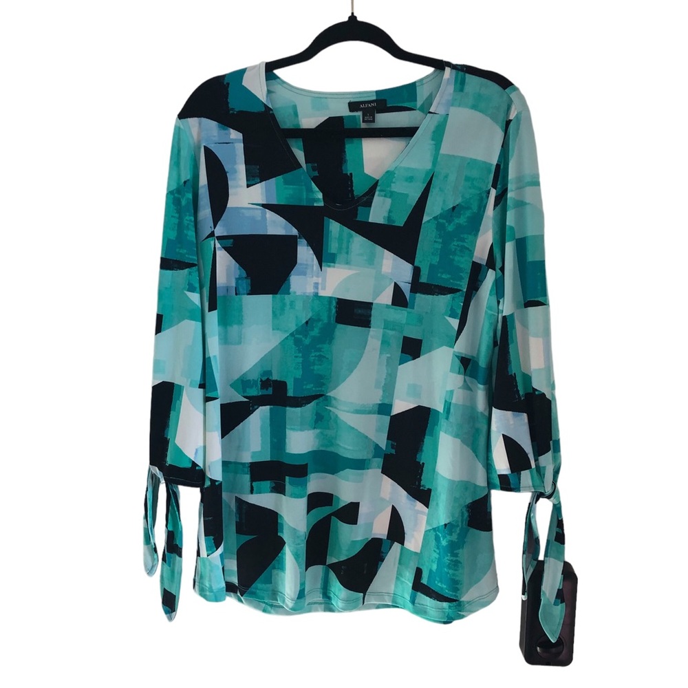 Blouse Alfani Women 3/4 tie Sleeve V Neck Top Blouse Size L geometric print